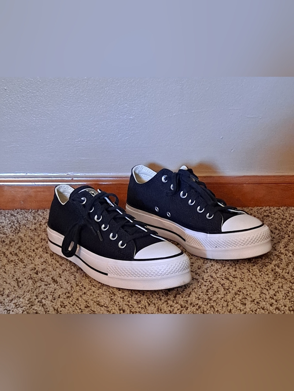 Converse Classic Black Canvas Low-Top Platform Sneakers - Women's Size 9